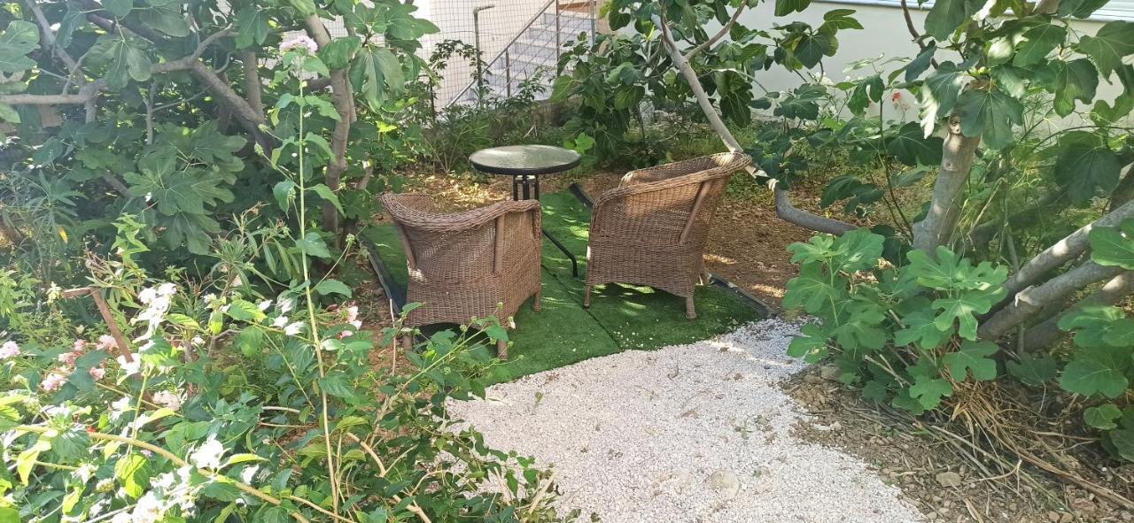 Maris Full Apartment With Roof Garden Access Chios Town Luaran gambar